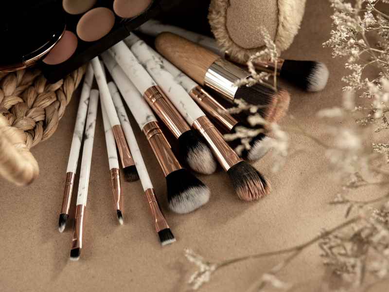 Launch Your Freelance Makeup Artist Business With These Tips